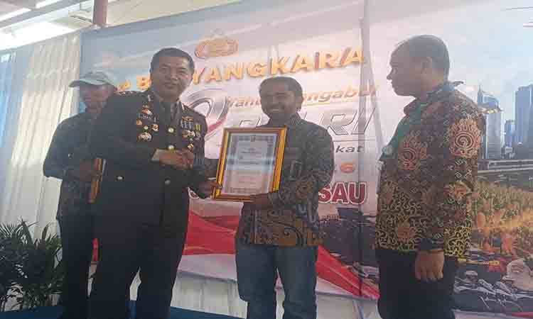 PT MKM Terima Penghargaan dari Polres Pulang Pisau atas Dukungan Program Tanam Jagung