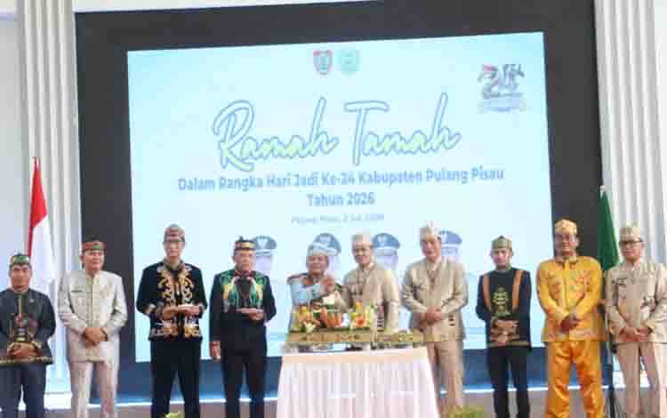 Bupati Rifa'i Ajak Masyarakat Perkuat Persatuan pada Syukuran HUT ke-24 Pulang Pisau