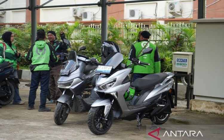 Dinas ESDM Kaltim Sediakan Cas Motor Listrik Gratis untuk Ojol