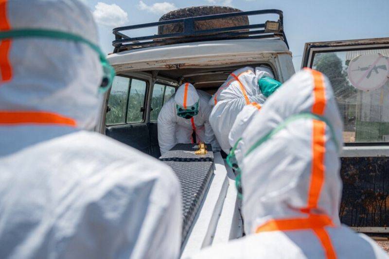 Pejabat Peringatkan Risiko 1.000 Infeksi Ebola per Hari di Kamp Pengungsian