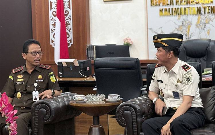 Perkuat Sinergi Penegakan Hukum, Kepala Kanwil Ditjenpas Kalteng Audiensi dengan Kajati