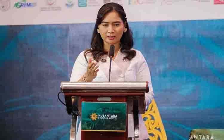 Wakil Menteri Pariwisata Ni Luh Puspa saat menyampaikan sambutannya pada pembukaan Nusantara Food & Hotel Expo 2026 di ICE BSD City, Tangerang Selatan, Kamis (9/7/2026). (ANTARA/HO-Kementerian Pariwisata)