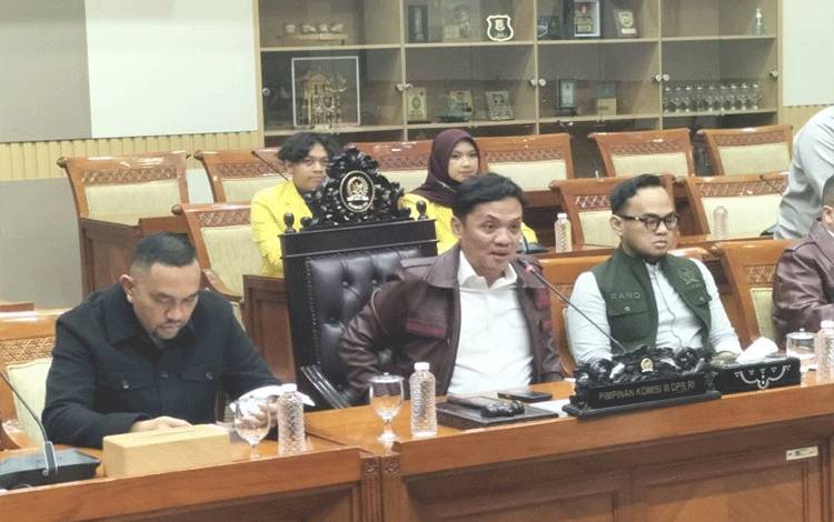 Komisi III DPR Minta Kejagung Bentuk Tim Independen Usut Kasus FA
