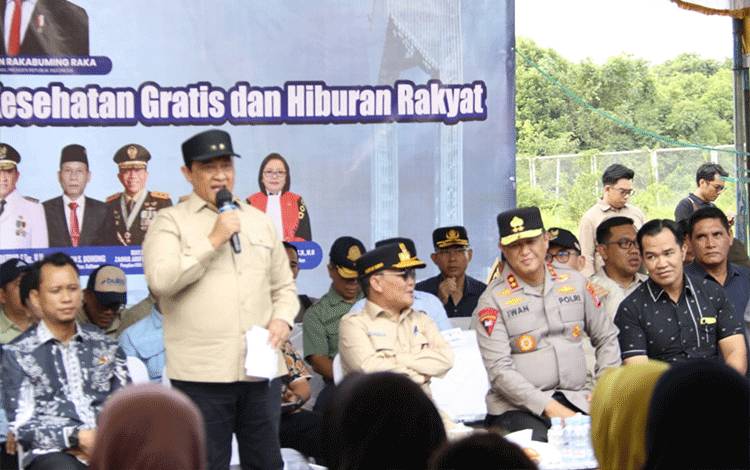 Wagub Kalteng Sosialisasikan Program Kartu Huma Betang Sejahtera Saat Pasar Murah di Pulang Pisau