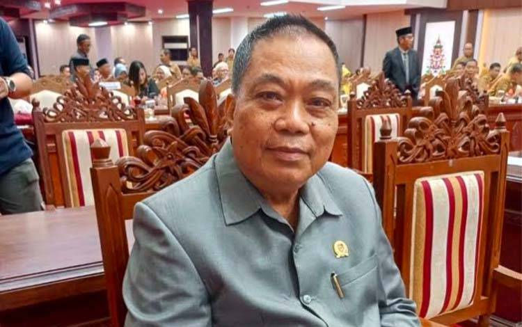 Ketua Komisi IV DPRD Kalteng Lohing Simon (Foto : PATHUR)