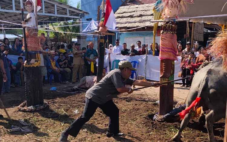 Keluarga Besar Upun Gawi Gelar Ritual Tiwah untuk 20 Arwah Kerabat di Palangka Raya