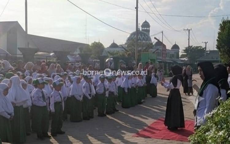 Sejumlah Sekolah di Kapuas Mulai Tahun Ajaran Baru, MIN 1 Kapuas Unit II Sambut Siswa Baru Lewat MATAMUDA