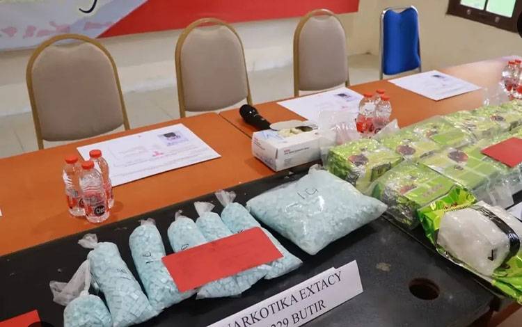 Polresta Banjarmasin Gagalkan Peredaran 13 Kg Sabu dan 10.229 Butir Ekstasi, Tiga Orang Ditangkap