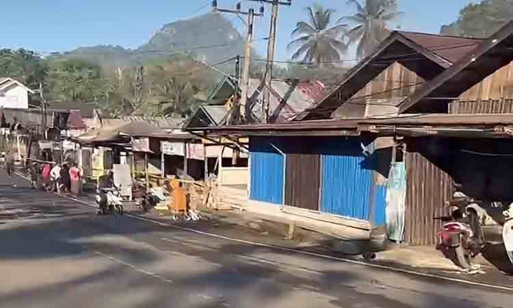 Enam Rumah Terbakar di Jaro, Puluhan Warga Terdampak