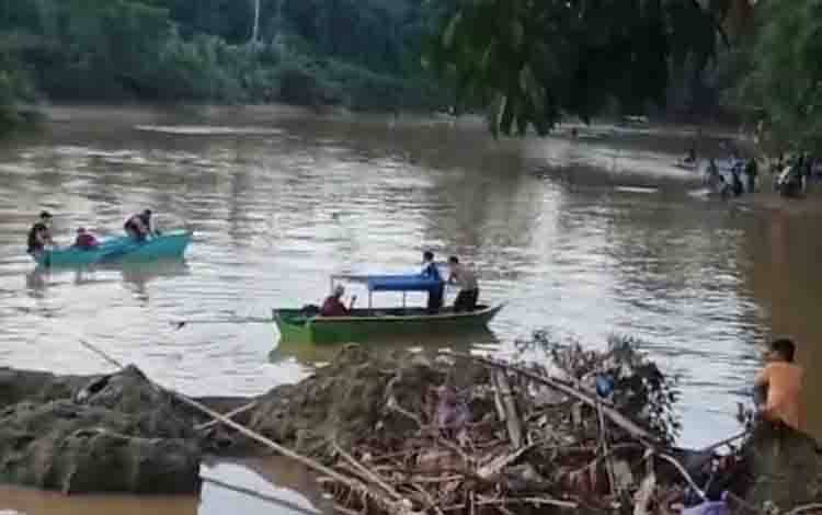Bocah 8 Tahun Hilang Diduga Diterkam Buaya di Sungai Cantung Tanah Bumbu, Proses Pencarian Berlangsung