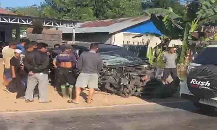 Tabrakan Mobil dan Truk di Km 14 Basarang Sebabkan 5 Orang Terluka