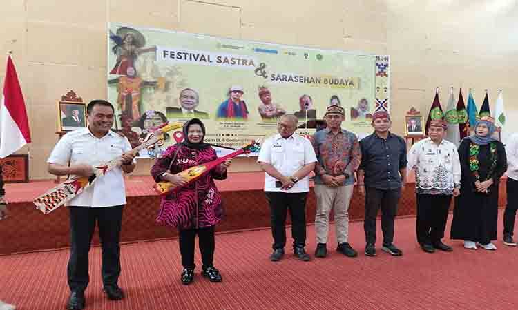 Ketua Umum HISKI: Pelestarian Sastra dan Budaya Harus Berkelanjutan