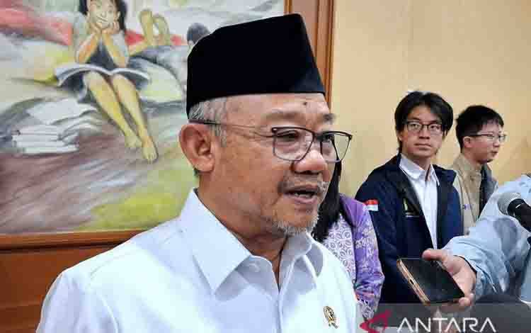 Kemendikdasmen Minta Orang Tua Terapkan Prinsip 3S Batasi Gawai Murid