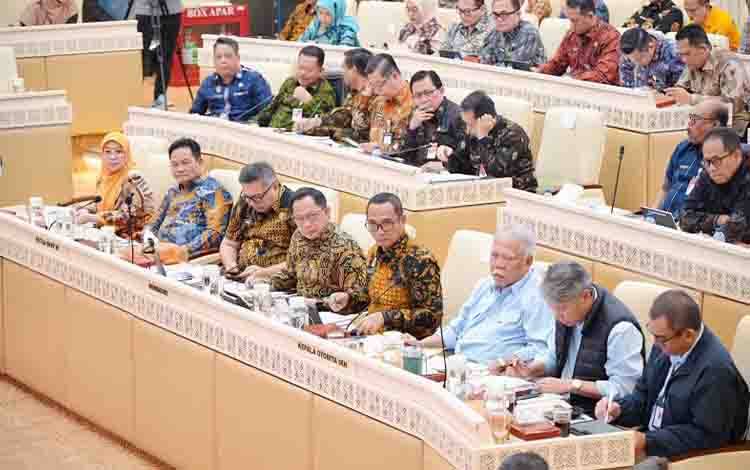 Menteri Dalam Negeri (Mendagri) Muhammad Tito Karnavian selaku Kepala BNPP RI membacakan Laporan Keuangan Anggaran Pendapatan dan Belanja Negara (APBN) Tahun Anggaran 2025 dalam Rapat Kerja dan Rapat Dengar Pendapat bersama Komisi II DPR RI di Jakarta, Kamis (16/7/2026). (ANTARA/HO-BNPP)