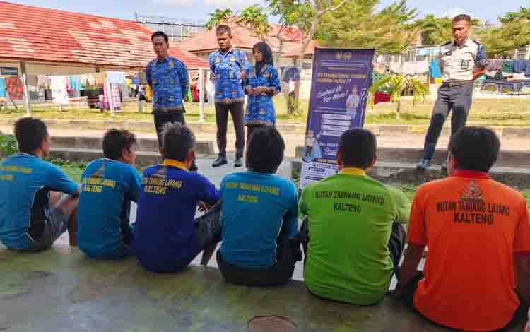 Rutan Tamiang Layang Perkuat Budaya Antipungli Melalui Sosialisasi Langsung kepada Warga Binaan