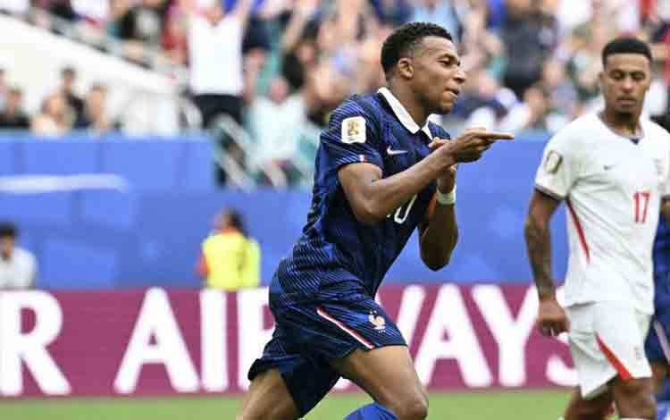 Mbappe Sedih Tak Bisa Beri Kemenangan untuk Perpisahan Deschamps