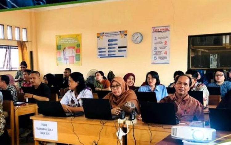Guru Barito Utara Uji Kompetensi Kenaikan Jenjang, Disdik Tekankan Integritas dan Profesionalisme