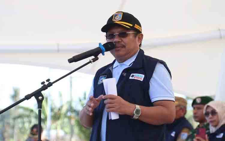 KPK Bawa 7 dari 19 Orang yang Terjaring OTT Bupati Lombok Barat