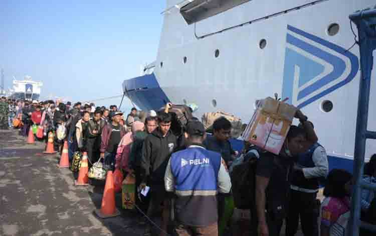 Pelni Catat 660.654 Penumpang Manfaatkan Diskon Tiket Kapal 30 Persen