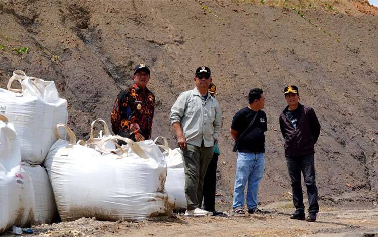 Bupati Barito Utara Minta Proyek Jembatan Lemo dan PDAM Rampung Tepat Waktu