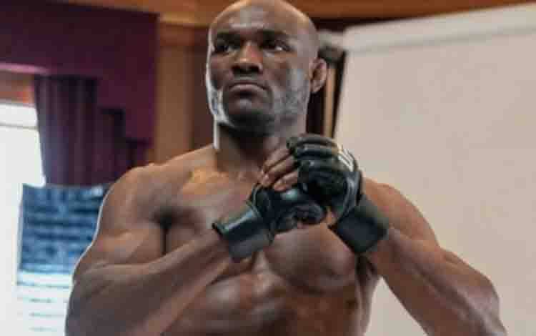 Mantan Juara UFC Kamaru Pertimbangkan Pensiun Usai Ditumbangkan Dricus