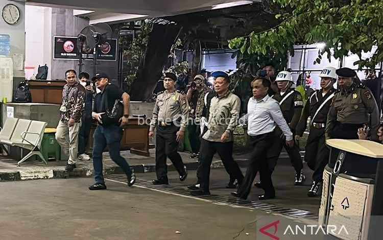 Eks Jampidsus Febrie Tiba di Rutan KPK Tanpa Rompi Tahanan