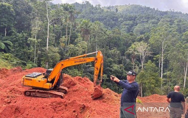 Kemenhut Hentikan Tambang Emas Ilegal di Kawasan Hutan