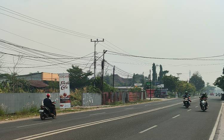 Asap Pekat Karhutla Kepung Palangka Raya, Aktivitas dan Kesehatan Warga Terganggu