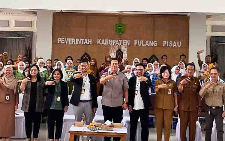 Wabup Pulang Pisau Hadiri Edukasi GENCARKAN, Dorong UMKM Kelola Keuangan Bijak