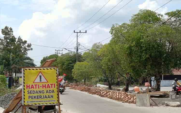 Pembangunan infrastruktur jalan di Kota Palangka Raya (Foto:MARINI)