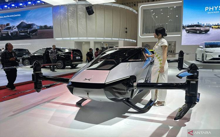 Kendaraan mobilitas udara pintar XPENG X2 yang dipamerkan pada ajang Gaikindo Indonesia International Auto Show (GIIAS) 2026, ICE BSD, Tangerang, Rabu (29/7/2026). (ANTARA/Pamela Sakina)