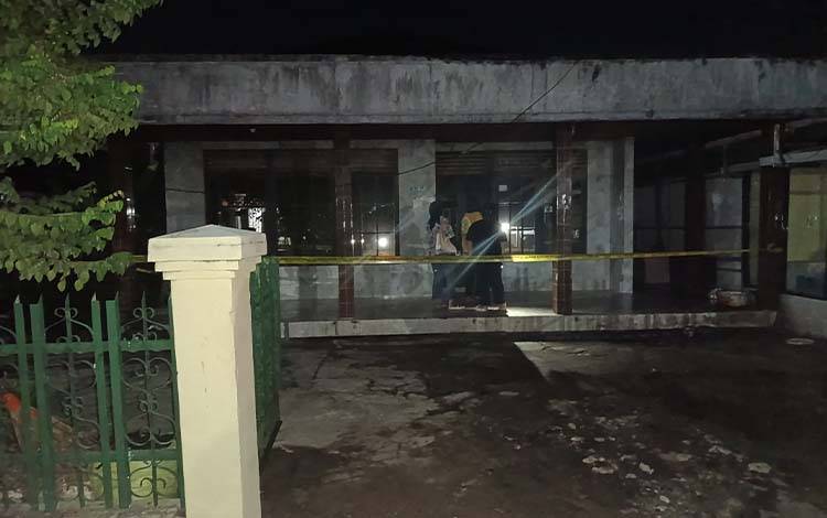 Sedang Ditinggal Pemilik, Rumah Terbakar di Selat Tengah Kapuas