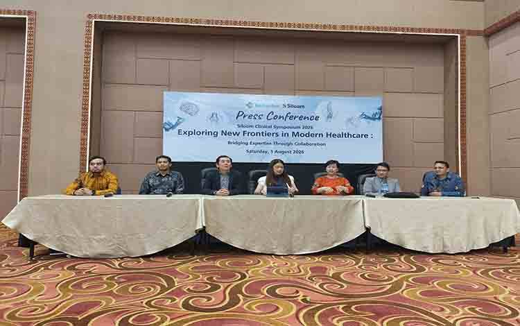 Press Conference Siloam Clinical Symposium 2026 di Palangka Raya bertajuk Exploring New Frontiers in Modern Healthcare: Bridging Expertise Through Collaboration pada Sabtu, 1 Agustus 2026.(FOTO: TESTI PRISCILLA)
