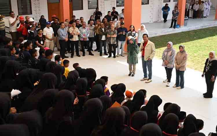 Menkeu Tegaskan Komitmen Dukungan APBN untuk Sekolah Rakyat