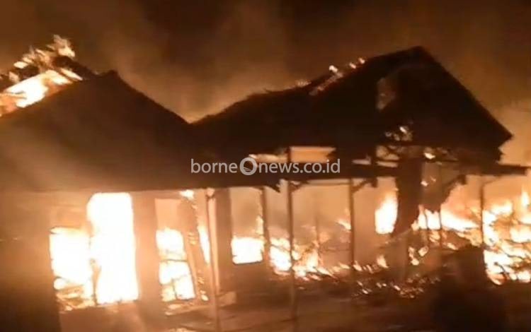 Kebakaran Besar Landa Tamban Batola, Api Membumbung Tinggi Usai Sambar Gudang Gas