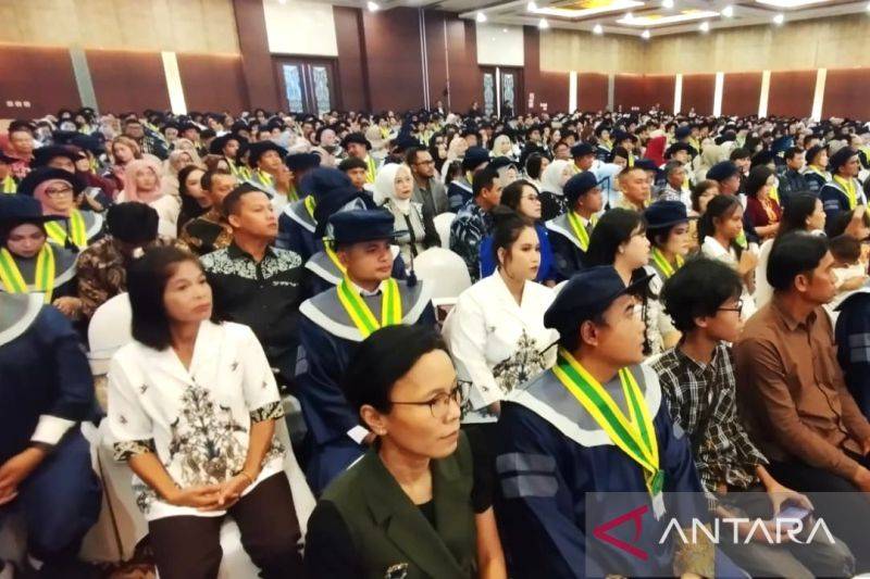 Wagub Kalteng Dorong 340 Lulusan UMPR Berinovasi dan Ciptakan Lapangan Kerja