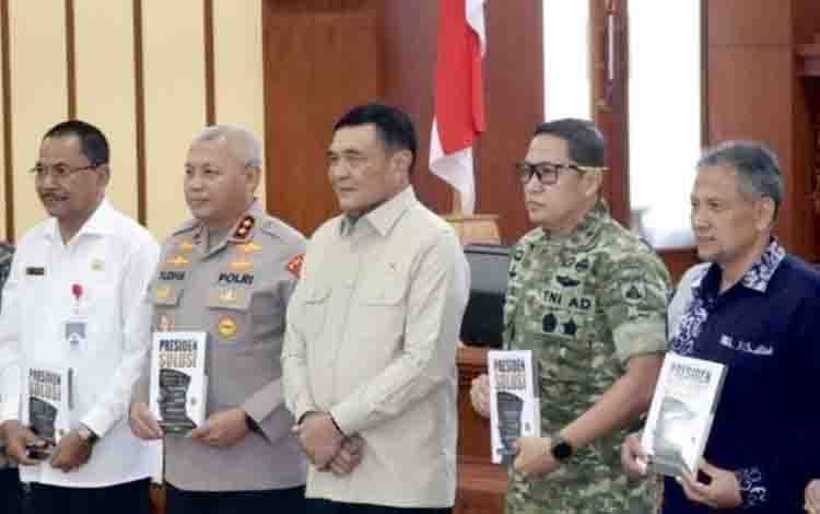 Menko Polkam Minta Pemda Terdepan Sampaikan Informasi ke Publik