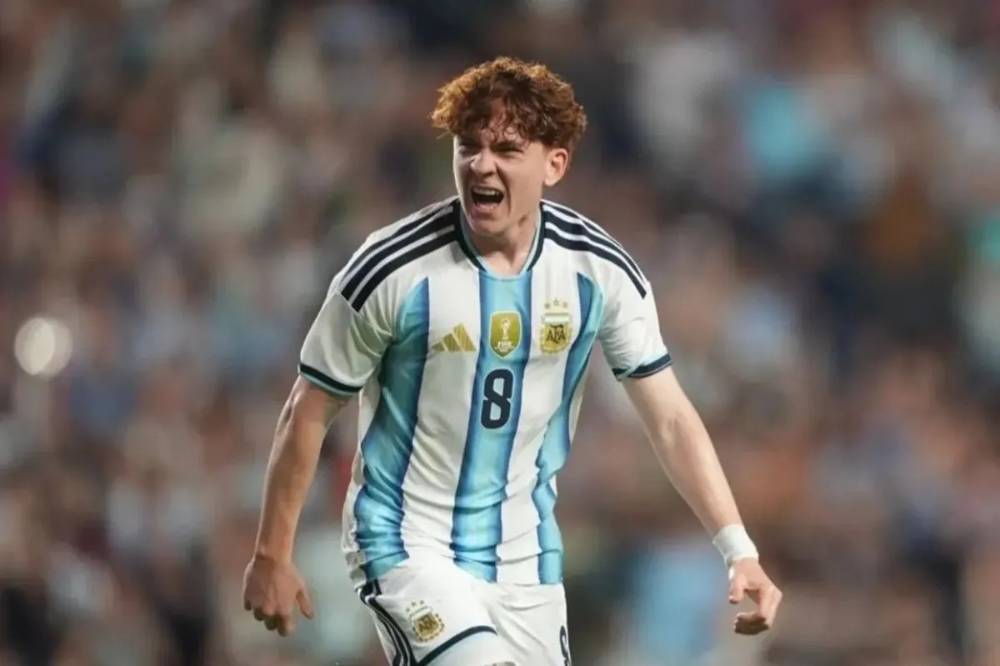 Chelsea Rekrut Valentin Barco dari Strasbourg, Dikontrak hingga 2033