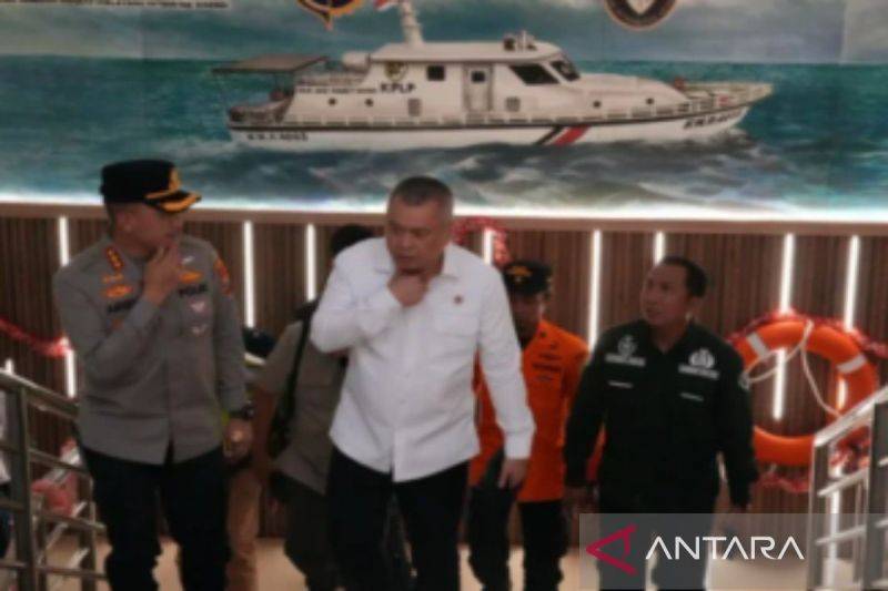Menhub Tinjau Penanganan Korban Kebakaran KMP Mutiara Sentosa II