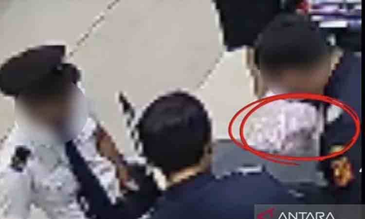Polisi Malaysia Duga Oknum Staf KLIA Bantu Kopilot Selundupkan Ekstasi