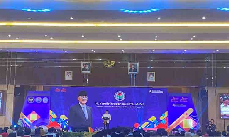 Mendes PDT Yandri Susanto saat menghadiri seminar KDKMP di Makassar, Selasa (4/08/2026). ANTARA/Nur Suhra Wardyah