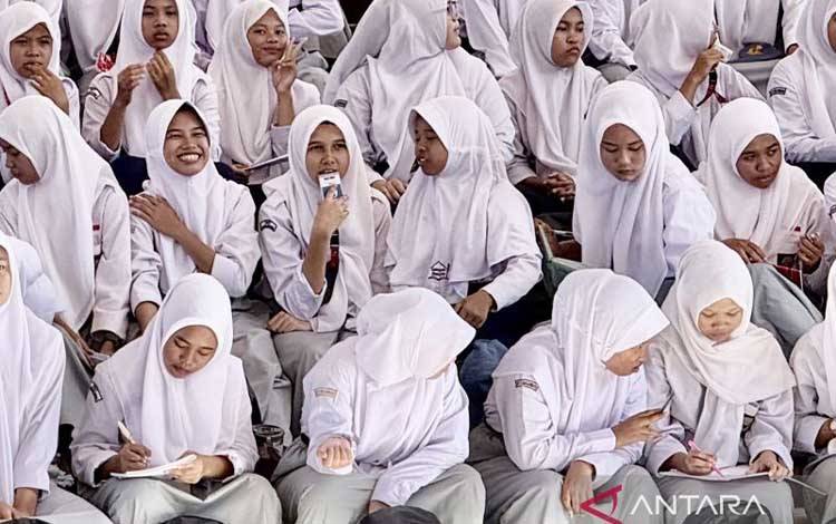 Nyaris Putus Sekolah, Anna Kini Berjuang Wujudkan Mimpi Jadi Psikolog