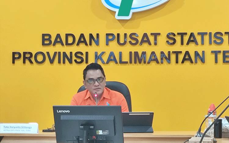 Kepala BPS Provinsi Kalimantan Tengah, Toto Haryanto Silitonga. (FOTO: TESTI PRISCILLA)