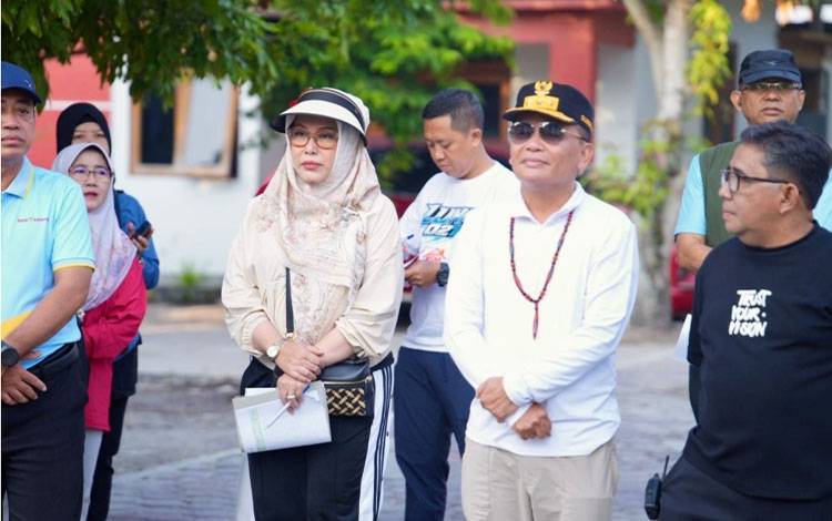 Jalan Sehat Masjid Ar-Rasyid Perkuat Silaturahmi Warga