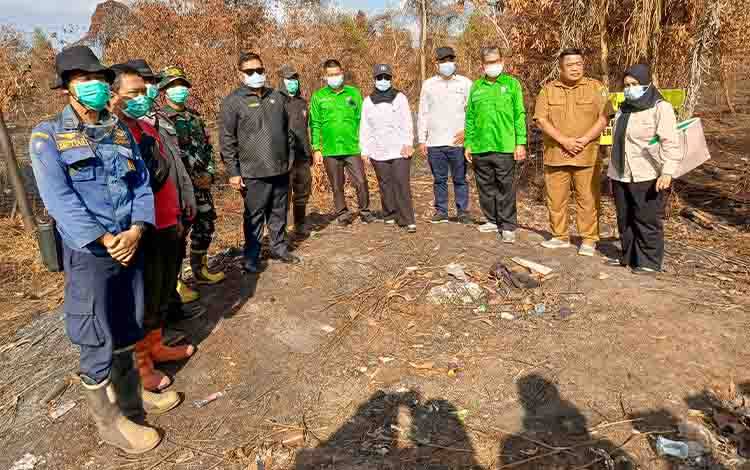 PKB Kotim Salurkan Bantuan ke Petugas Karhutla