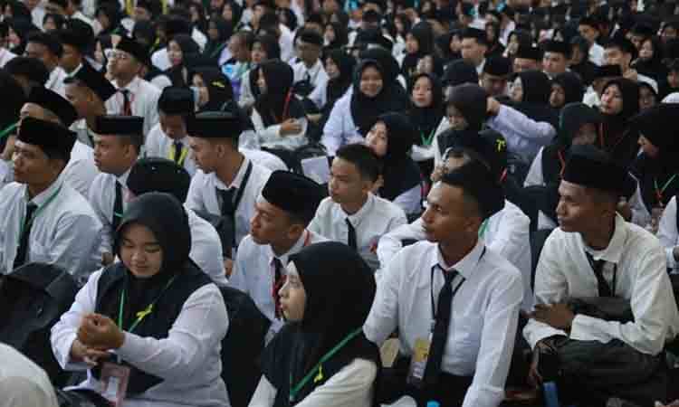 Mahasiswa baru mengikuti Pengenalan Budaya Akademik dan Kemahasiswaan (PBAK) UIN Palangka Raya (FOTO: AS)