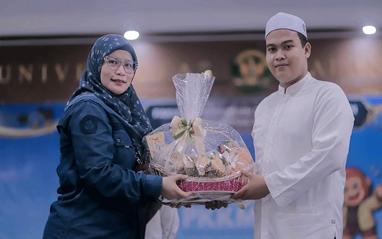 PKKMB FKIP UPR Tanamkan Kepedulian Sosial Lewat Program FKIP Berdampak
