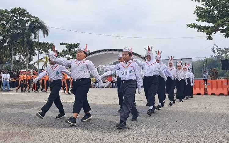 Lomba Gerak Jalan di Gunung Mas Sarana Kenang Pahlawan
