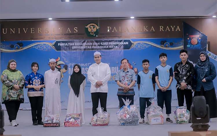 853 Mahasiswa Baru FKIP UPR Belajar Kepedulian Sosial Lewat Anjangsana Panti Asuhan