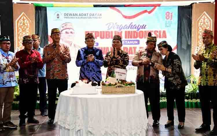 Gubernur Kalteng Ingatkan Pentingnya Penguatan Peran Damang dan Mantir Adat